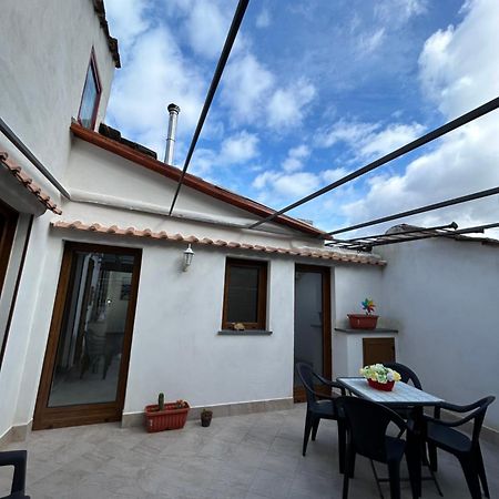 A Un Passo Dagli Dei Bed & Breakfast Пимонте Екстериор снимка